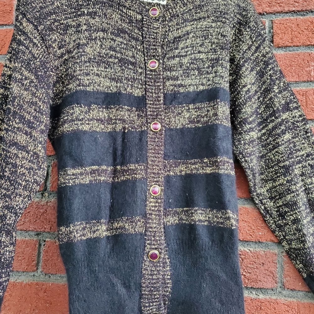 Women's sweater